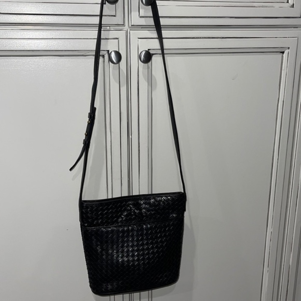 ENZO ANGIOLINI vintage black woven leather crossbody tote purse bag